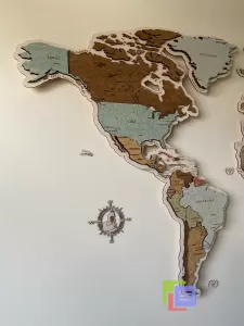 Карта мира новая из дерева в наличии фото №2