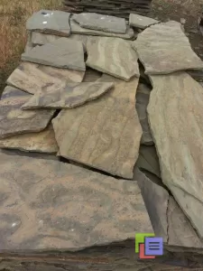 Камень Рыбка серо-зеленый натуральный природный песчаник