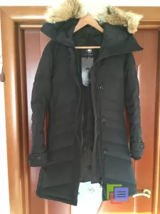Куртка пуховик парка новая женская Canada Goose размер 46 М копия люкс 1-1 цвет черный мех на капюшо
