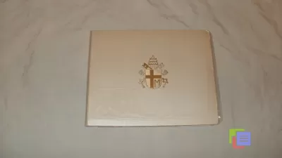 Продается набор монет "Ватикан 1979 г."