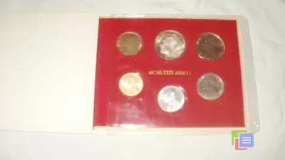 Продается набор монет "Ватикан 1979 г."