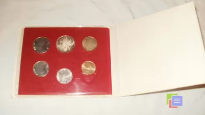 Продается набор монет "Ватикан 1979 г." фото №3