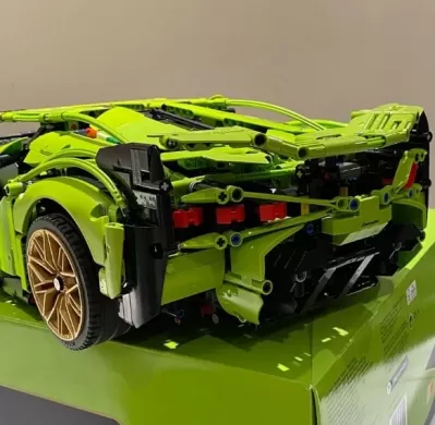 Конструктор  Lamborghini на пульте управления фото №4