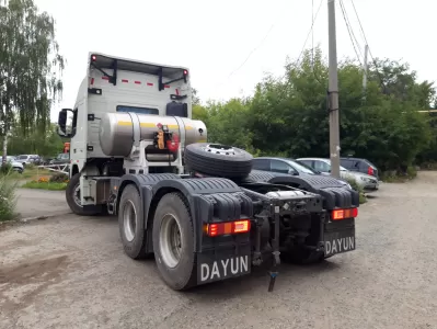 Седельный тягач Dayun Truck, LNG, 6х4, 400 л.с., Euro V (Белый) фото №4