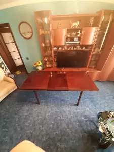 стол для гостинной