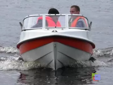 Лодка (катер) Афалина-395