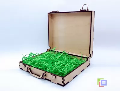 Подарочный чемоданчик для сувениров, фляжки, сладостей и т.п.